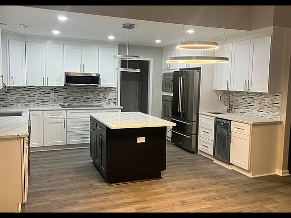 4th image of 20 Sunfield Drive
