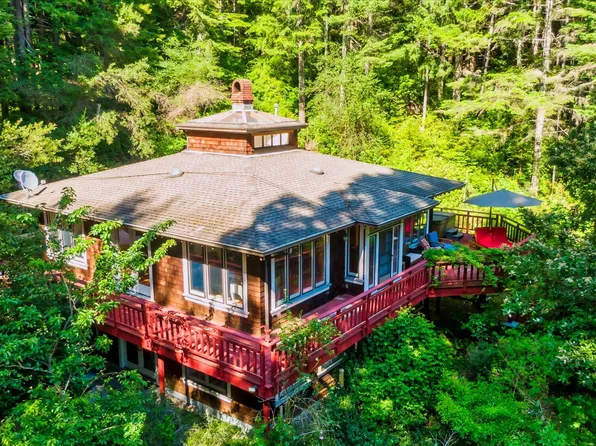 451 Tip Top Ridge Rd, McKinleyville, CA 95519
