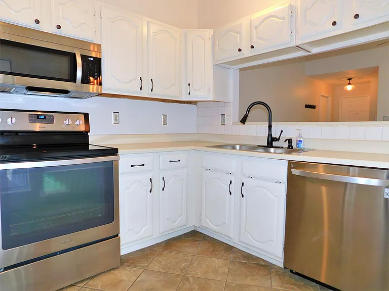 2716 Mistywood Ln — Photo 16