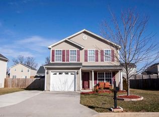 3001 Quail Oaks Dr, Greensboro, NC 27405