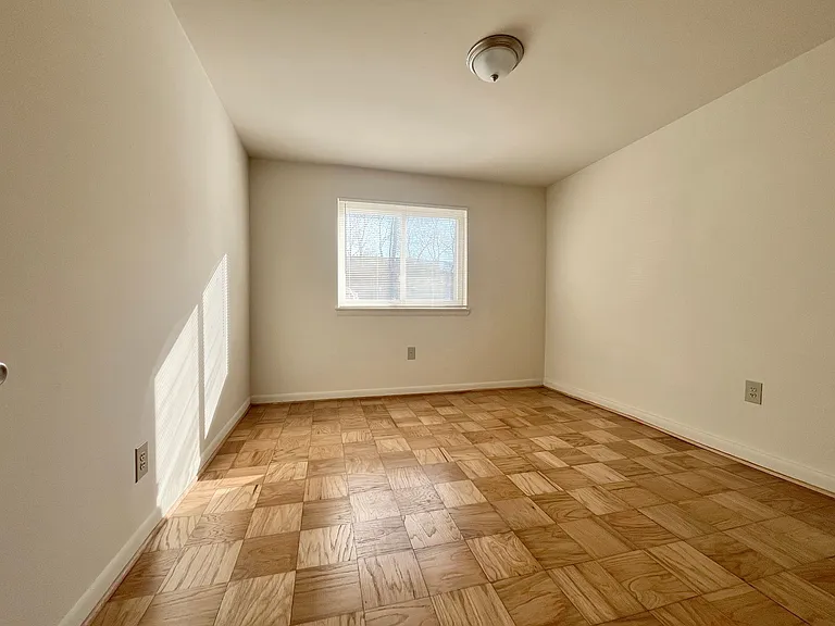 HIckory Heights Apartments — Photo 13
