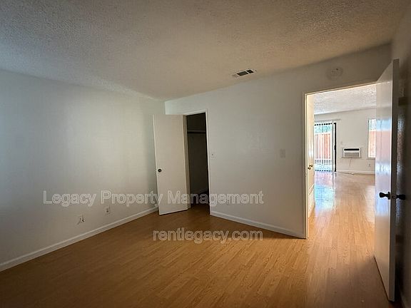 4th image of 2125 Northwood Cir Unit D