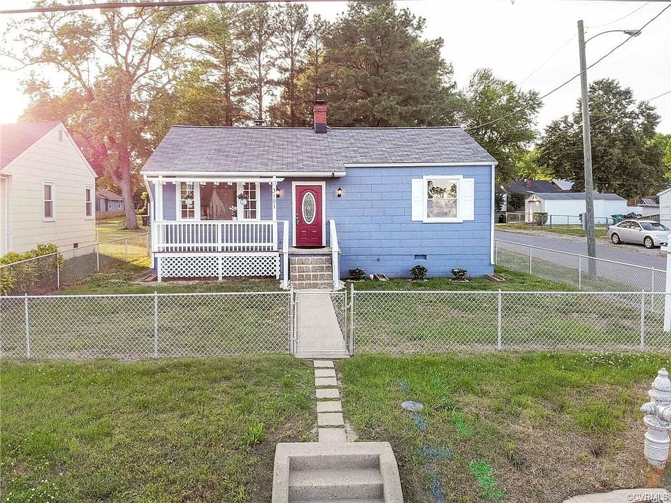 1st image of 3151 Logandale Ave