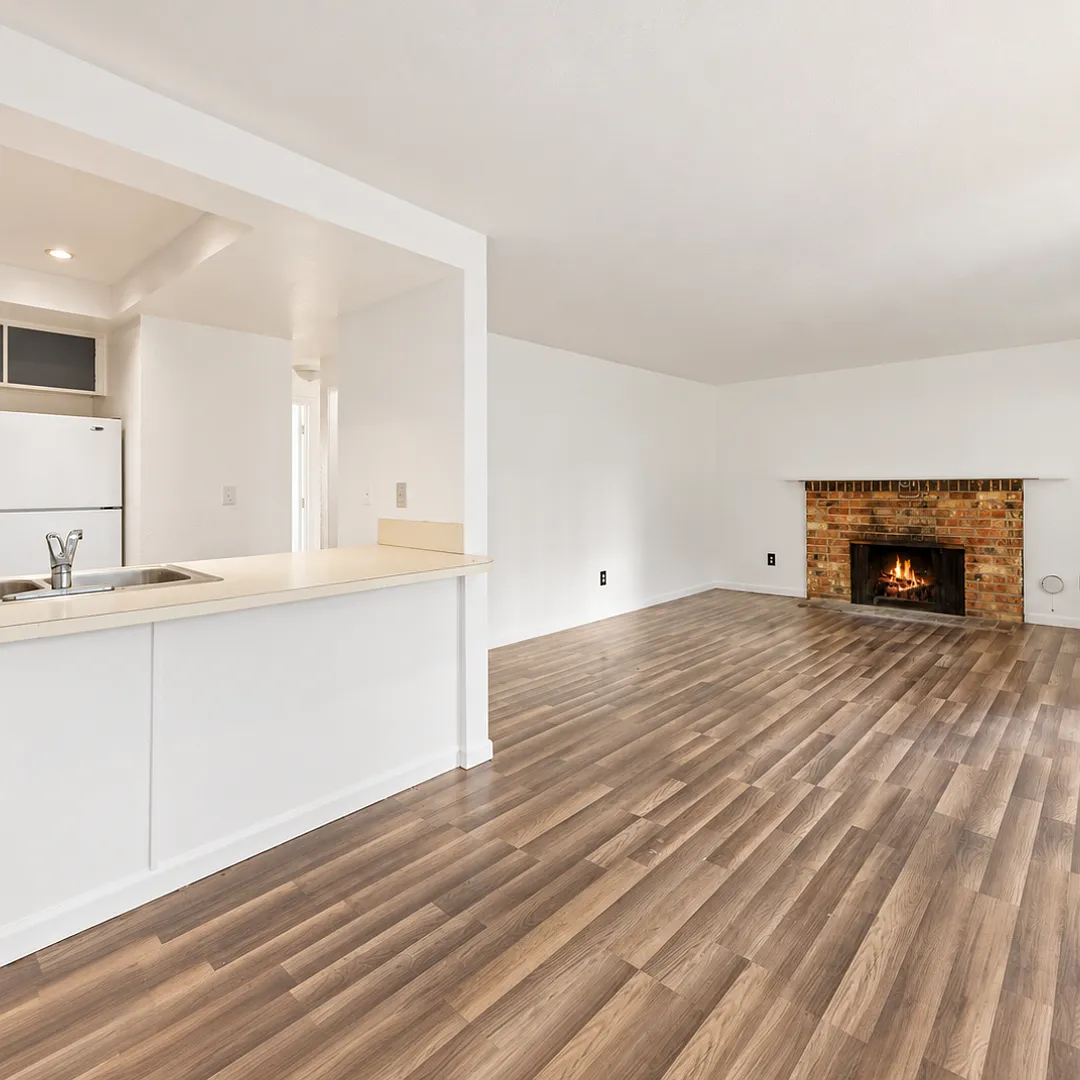 2 bed, 860 sqft, $1,850 — Photo 2