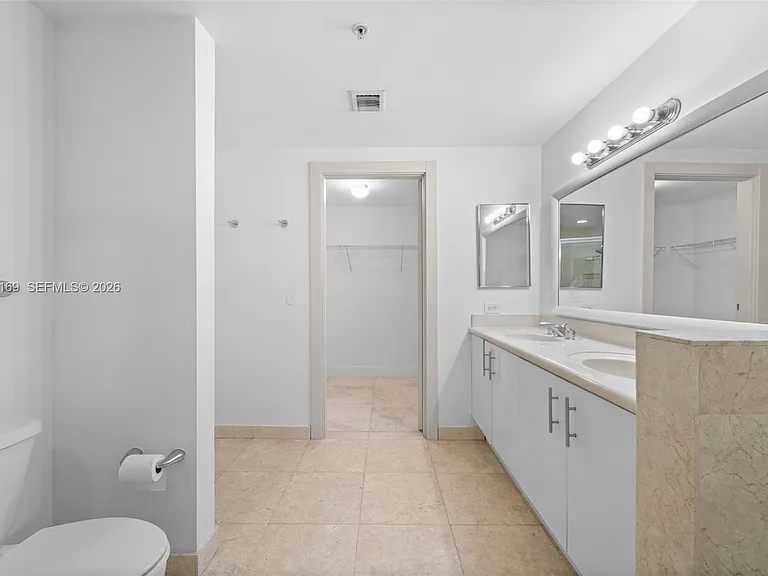 7918 Harbor Island Dr #311 — Photo 15
