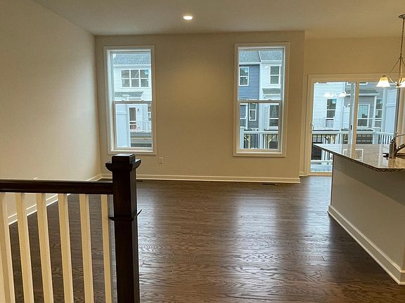 5th image of 2906 Rayfield Ave