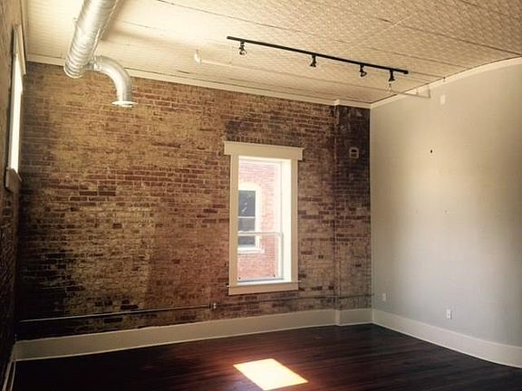 2nd image of 116 N Broadway St Ste D