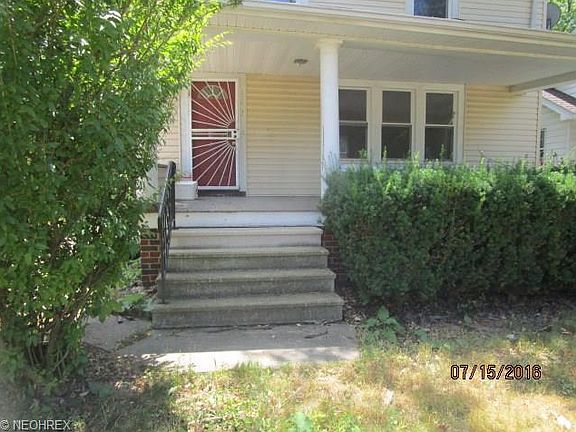 5th image of 3392 Altamont Ave