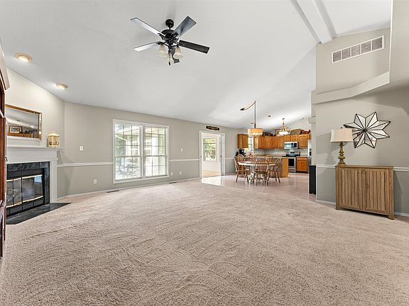 4th image of 1108 Beaver Creek Ln
