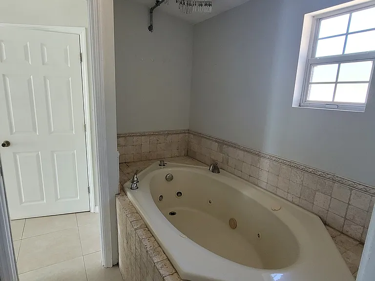 10202 Cutten Green Ct — Photo 8