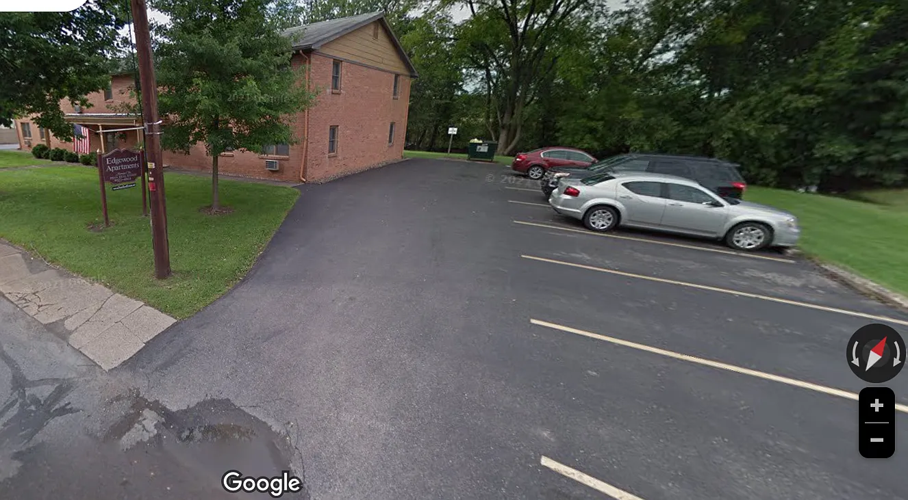 2 bed, 900 sqft, $950 — Photo 1