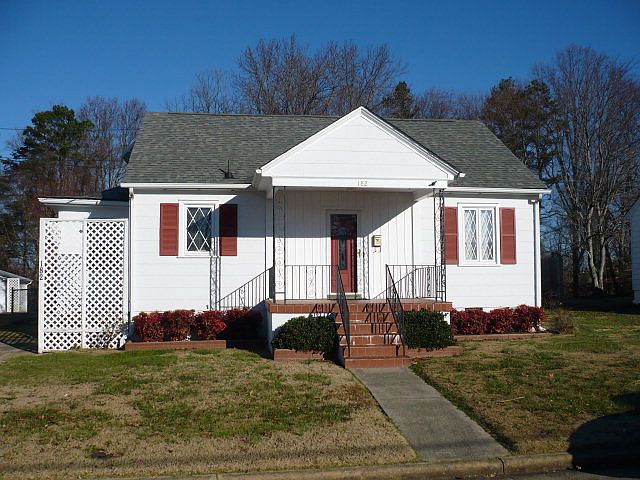 1st image of 182 Hamlin Ave