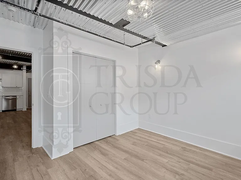 160 Southern Ave #7 — Photo 12