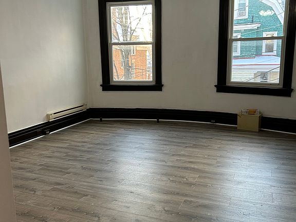 3rd image of 1414 N Canal St APT B