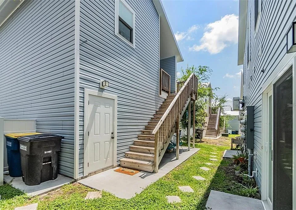 1265 Jade Pl