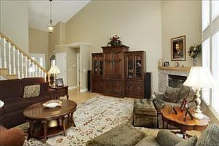 3rd image of 4808 Forest Creek Dr