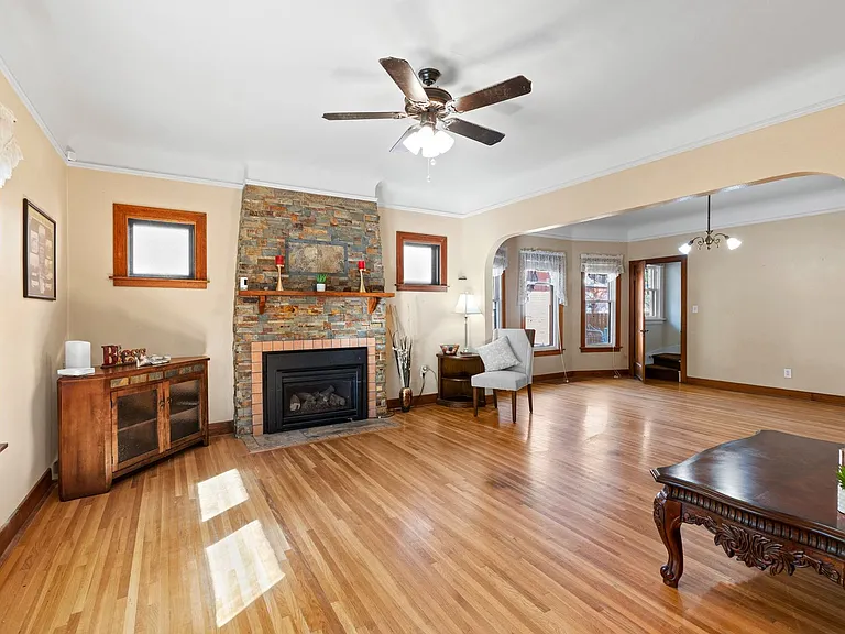 206 W Waverly Pl — Photo 18