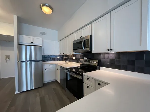 175 E Delaware Pl, Chicago, IL