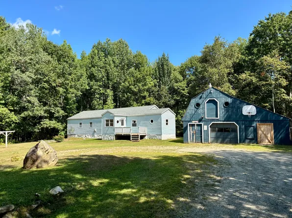 14 First Street, West Gardiner, ME 04345