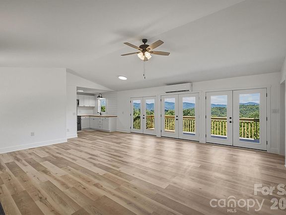 5th image of 822 Windy Mountain Rd