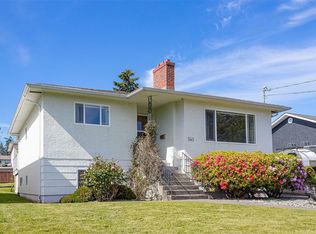 540 Warren Ave, Saanich, BC V8Z2J5