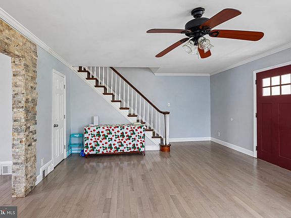 3rd image of 6313 Wyndam Rd