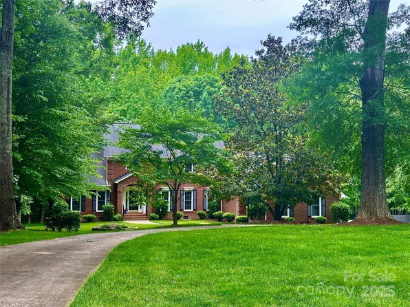 7103 Forest Ridge Rd, Matthews, NC 28104