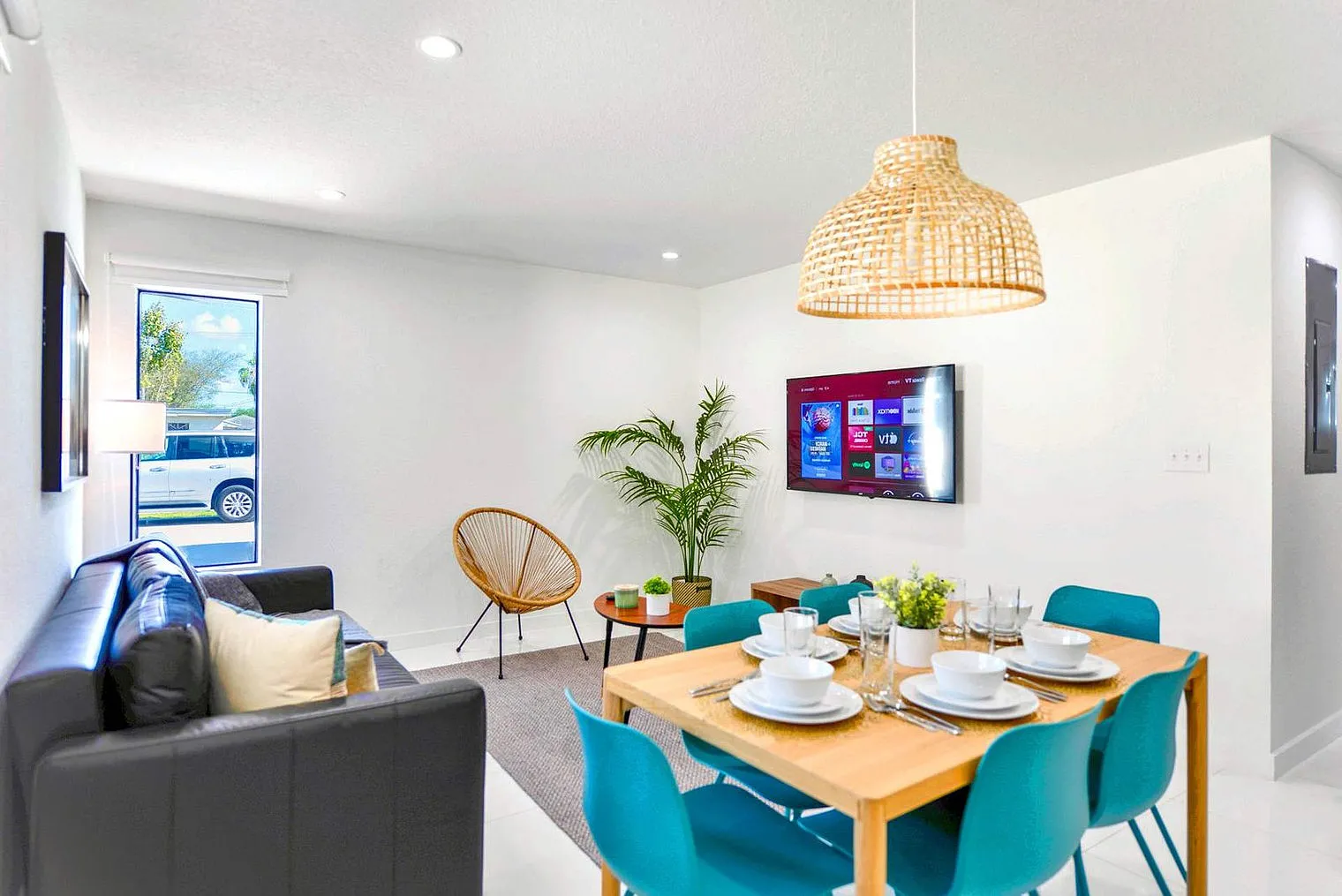 3 bed, 2.0 bath, 1065 sqft, $4,214 — Photo 1