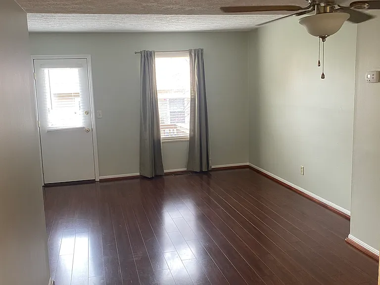 2930 Millbank Row — Photo 13