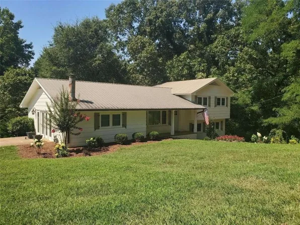 192 Summit St, Cornelia, GA 30531