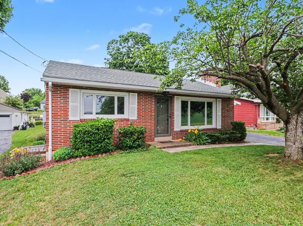 1755 Grove St, Hummelstown, PA 17036