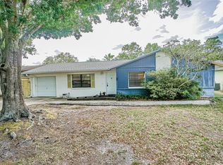 17820 Fallowfield Dr, Lutz, FL 33549