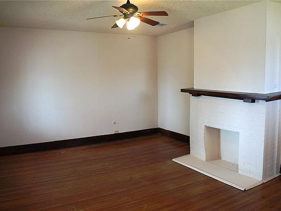 3rd image of 3104 College Ave
