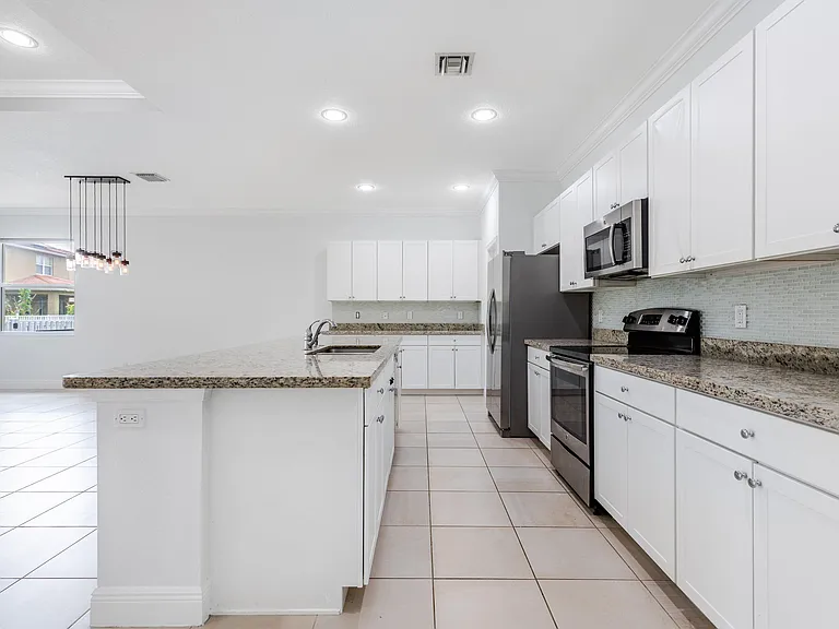 1367 NW Leonardo Cir — Photo 18