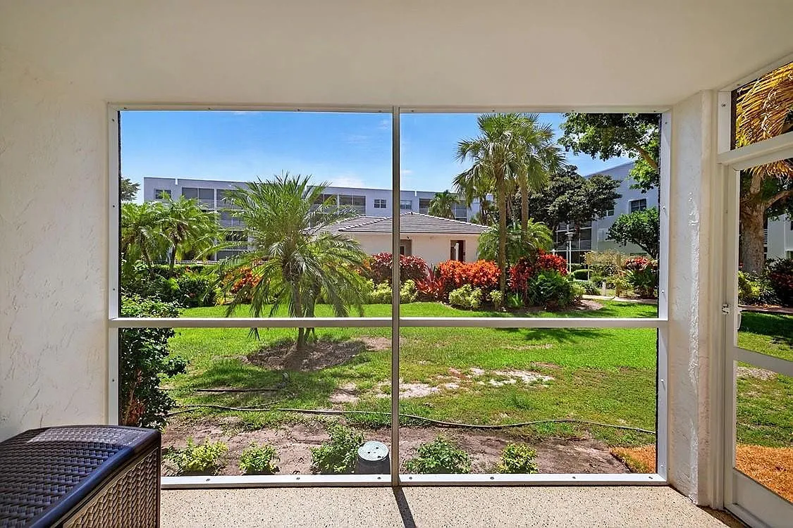 1541 S Ocean Blvd — Photo 1