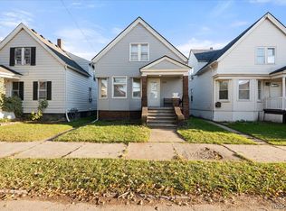 2270 Edwin St, Hamtramck, MI 48212