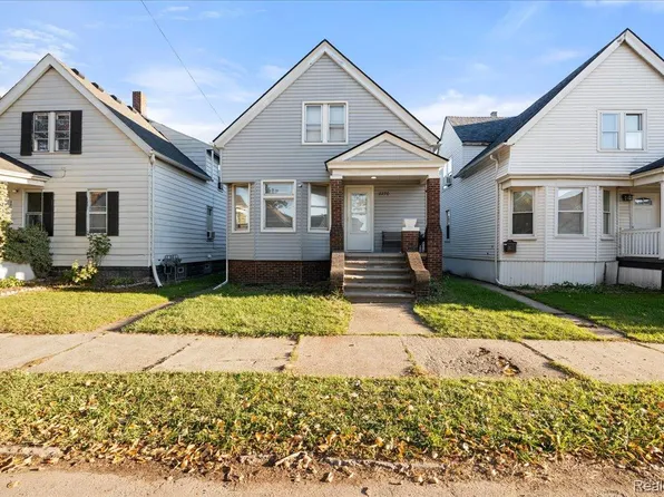 2270 Edwin St, Hamtramck, MI 48212