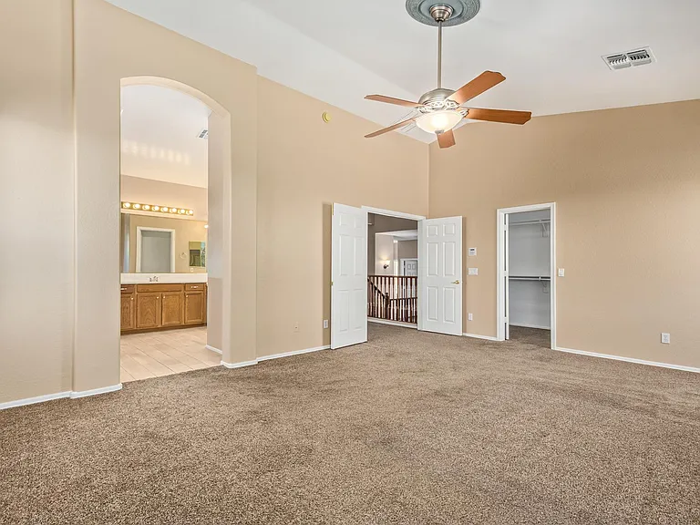 504 N Swallow Ln — Photo 33