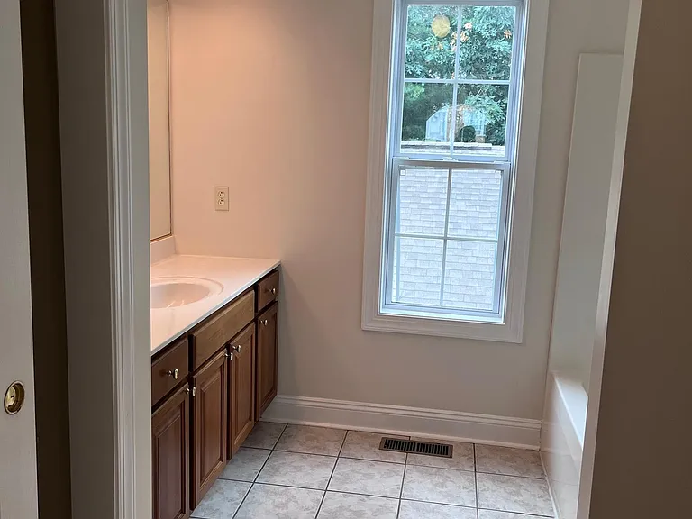 210 Barkwood St — Photo 16