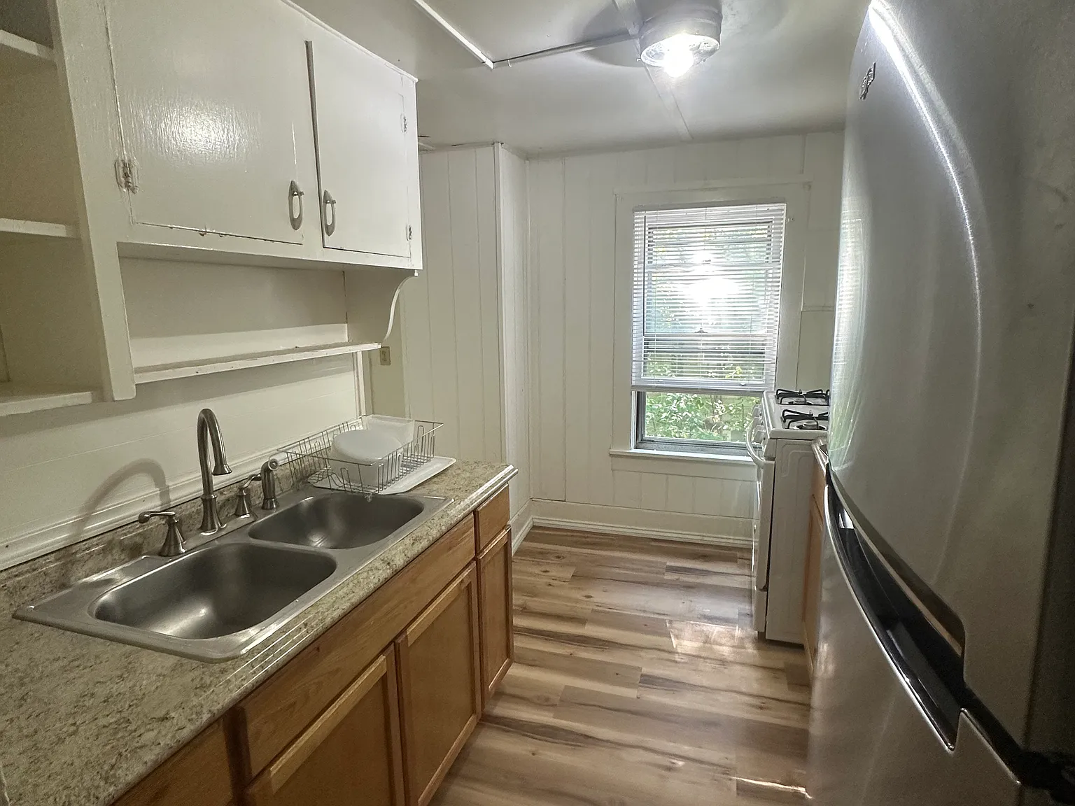 511 E Buffalo St — Photo 4