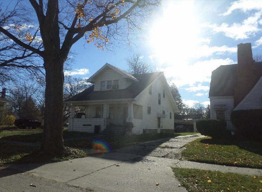 1st image of 1001 W Hamilton Ave