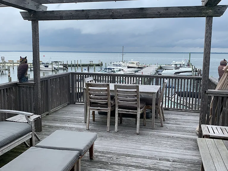 Bay Walk — Photo 7