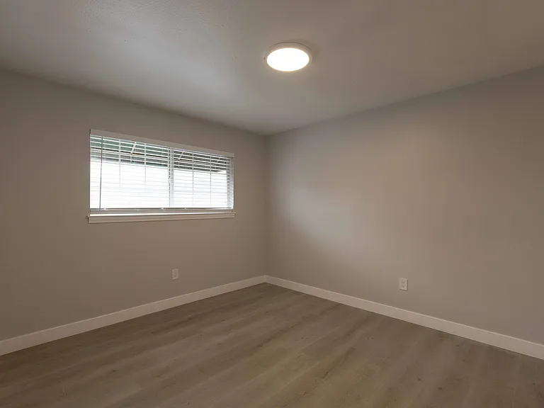 5400 Highland Ave #2 — Photo 4