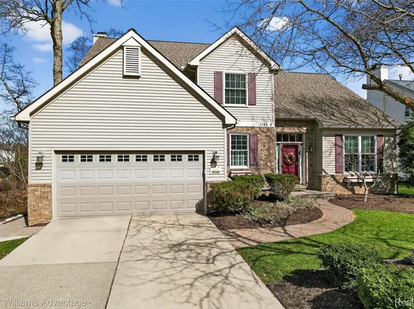 1765 Hawthorne Rdg, Commerce Township, MI 48390