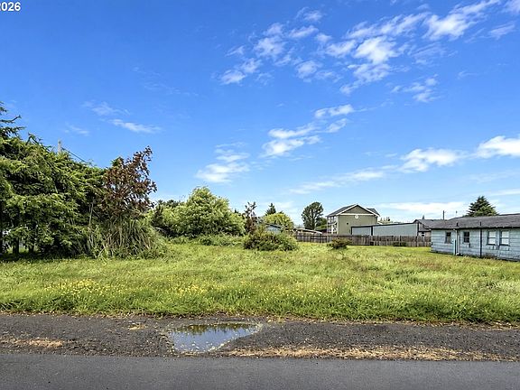 3rd image of 92379 Carnegie Rd