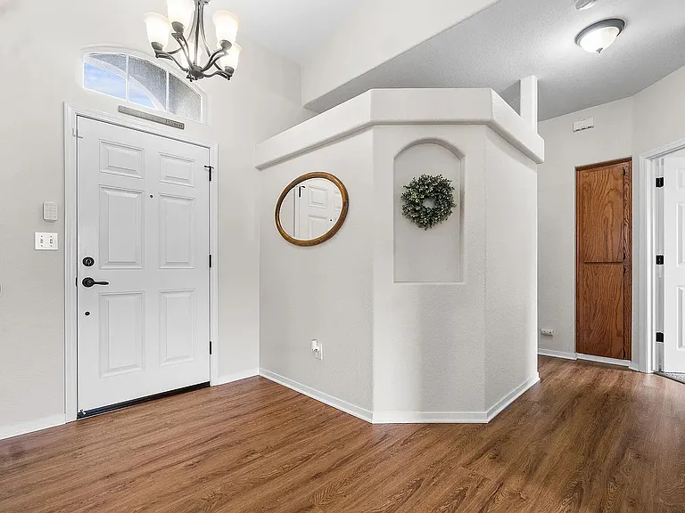 7364 Ensminger Ave — Photo 9