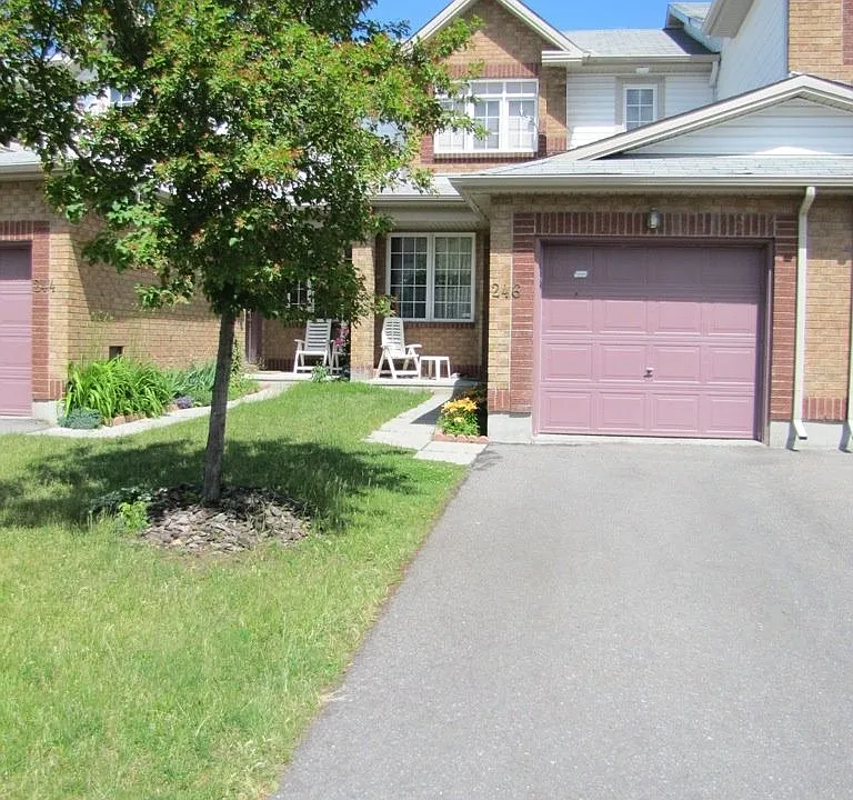 246 Duntroon Cir