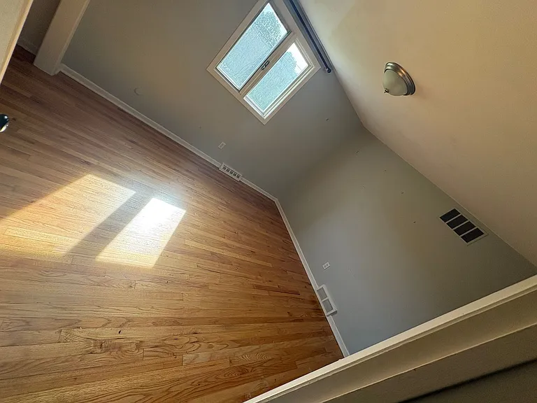 5250 Longridge Rd — Photo 18