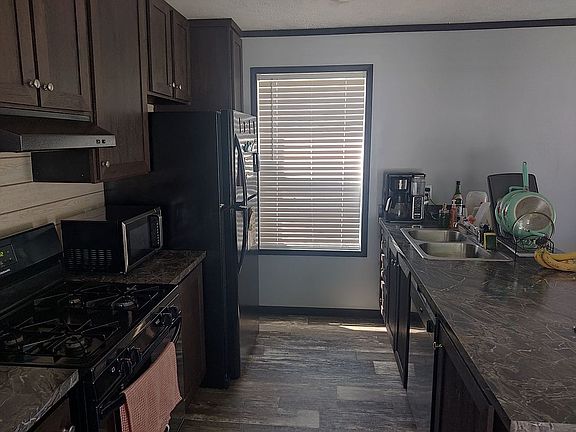 5th image of 4 Canary Hill Dr