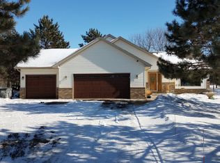 25393 Goodview Ave, Wyoming, MN 55092